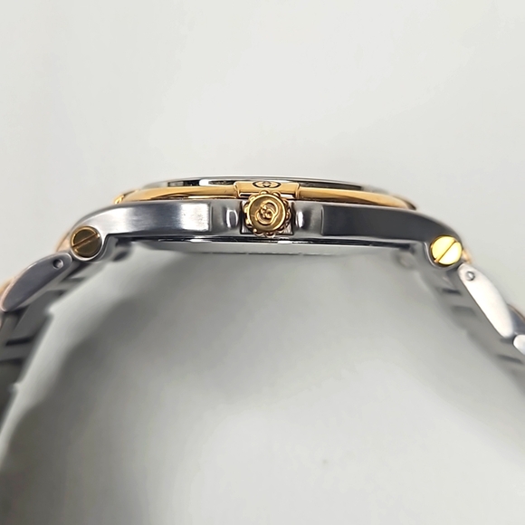 Authentic Gucci Watch 9040 M Mens Dial Quartz Two-Tone Link Date Watch - Picture 12 of 16